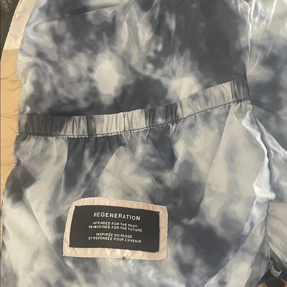 Canada Goose Arctic Program Jacket - Light Gray / Sandstone - Picture 7 of 11